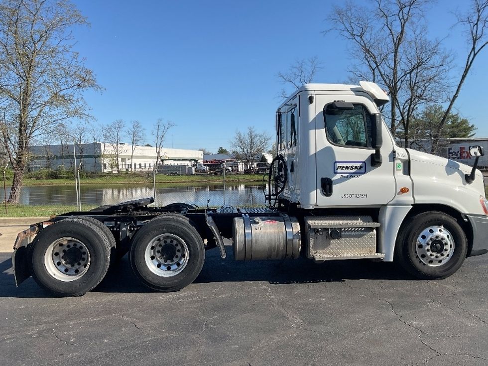 Day Cab Tractor-Heavy Duty Tractors-Freightliner-2020-Cascadia 12564ST-Swedesboro-NJ-146,473\n\t\tmiles-$ 57,000 - Image 8