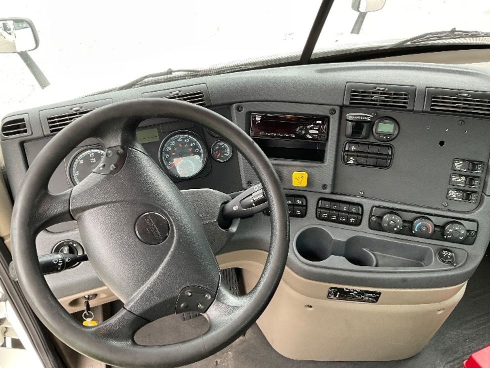 Day Cab Tractor-Heavy Duty Tractors-Freightliner-2020-Cascadia 12564ST-Tampa-FL-326,693\n\t\tmiles-$ 51,250 - Image 11