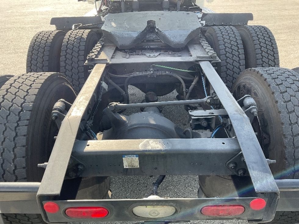 Day Cab Tractor-Heavy Duty Tractors-Freightliner-2020-Cascadia 12564ST-Tampa-FL-335,506\n\t\tmiles-$ 45,750 - Image 6