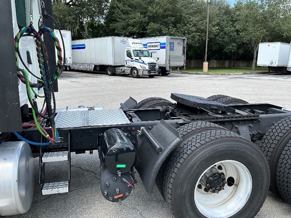 Day Cab Tractor-Heavy Duty Tractors-Freightliner-2020-Cascadia 12564ST-Tampa-FL-344,170\n\t\tmiles-$ 50,500 - Image 17