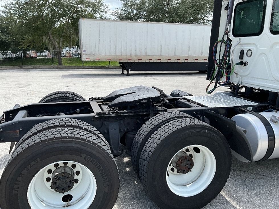 Day Cab Tractor-Heavy Duty Tractors-Freightliner-2020-Cascadia 12564ST-Tampa-FL-344,170\n\t\tmiles-$ 50,500 - Image 18