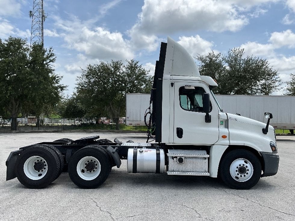 Day Cab Tractor-Heavy Duty Tractors-Freightliner-2020-Cascadia 12564ST-Tampa-FL-344,170\n\t\tmiles-$ 50,500 - Image 8