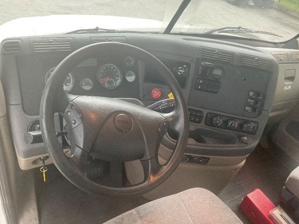 Day Cab Tractor-Heavy Duty Tractors-Freightliner-2020-Cascadia 12564ST-Tampa-FL-404,982\n\t\tmiles-$ 47,000 - Image 11