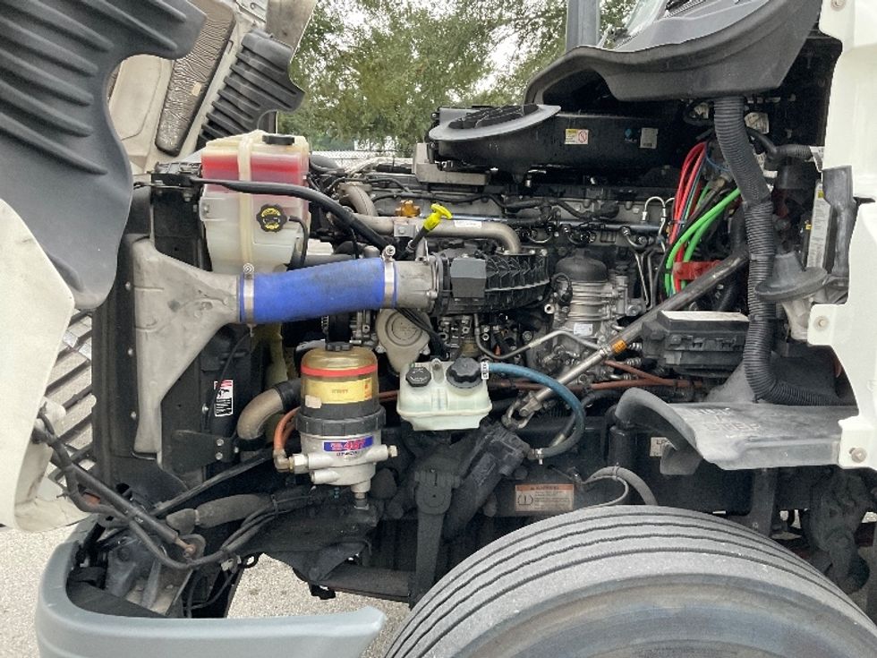 Day Cab Tractor-Heavy Duty Tractors-Freightliner-2020-Cascadia 12564ST-Tampa-FL-404,982\n\t\tmiles-$ 47,000 - Image 16
