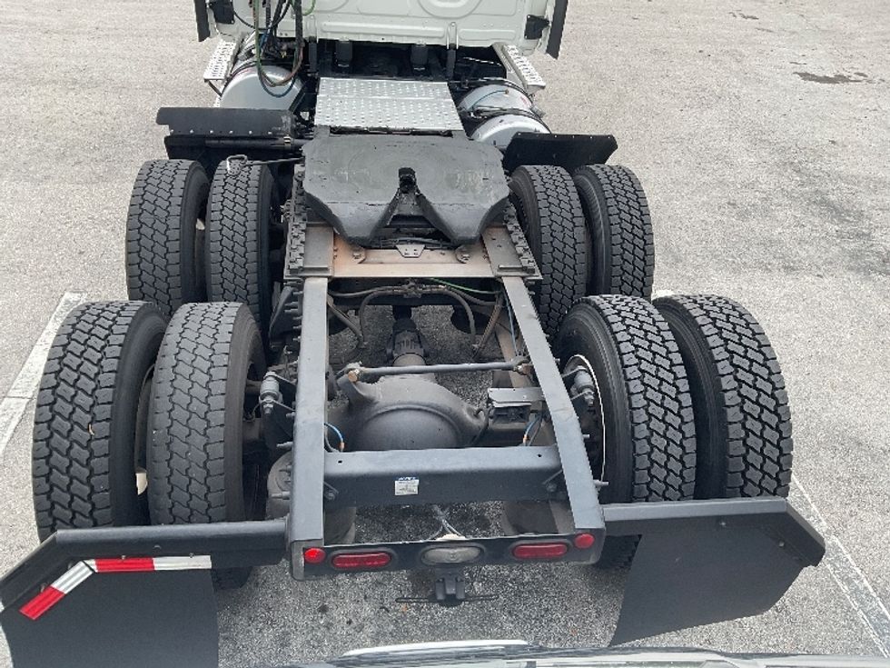Day Cab Tractor-Heavy Duty Tractors-Freightliner-2020-Cascadia 12564ST-Tampa-FL-479,955\n\t\tmiles-$ 43,000 - Image 6