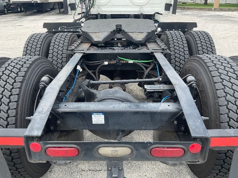 Day Cab Tractor-Heavy Duty Tractors-Freightliner-2020-Cascadia 12564ST-Tampa-FL-481,452\n\t\tmiles-$ 43,000 - Image 6