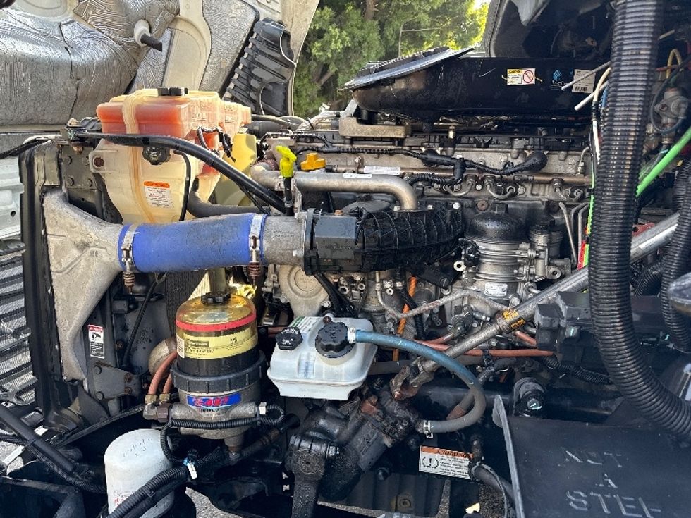 Day Cab Tractor-Heavy Duty Tractors-Freightliner-2020-Cascadia 12564ST-Torrance-CA-109,965\n\t\tmiles-$ 60,000 - Image 15