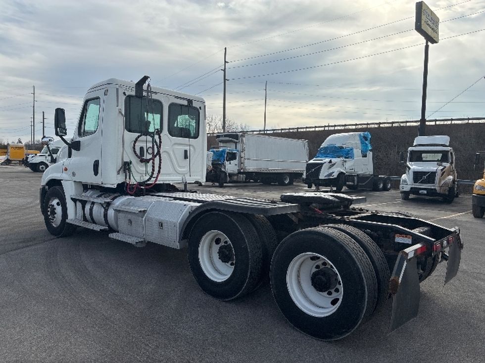 Day Cab Tractor-Heavy Duty Tractors-Freightliner-2020-Cascadia 12564ST-Valparaiso-IN-205,907\n\t\tmiles-$ 62,750 - Image 5