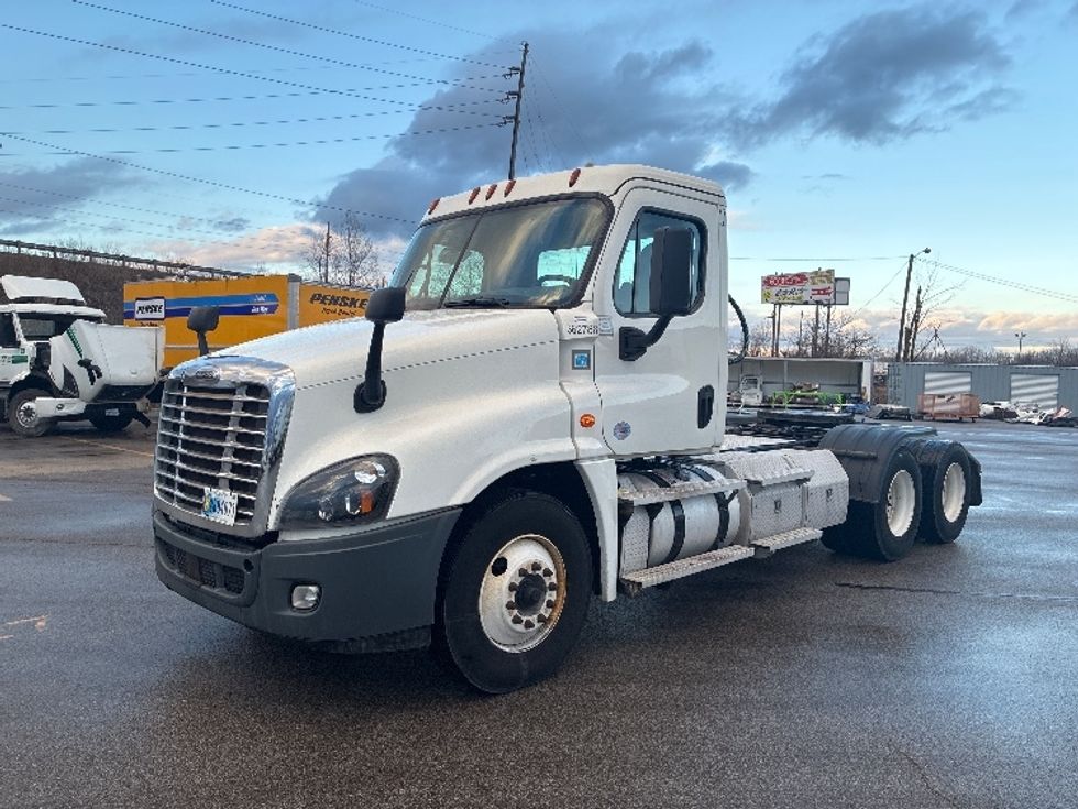 Day Cab Tractor-Heavy Duty Tractors-Freightliner-2020-Cascadia 12564ST-Valparaiso-IN-406,025\n\t\tmiles-$ 51,500 - Image 3