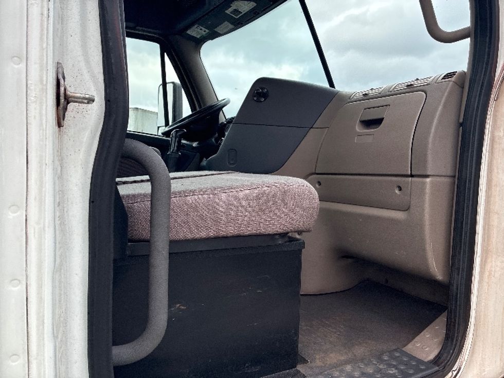 Day Cab Tractor-Heavy Duty Tractors-Freightliner-2020-Cascadia 12564ST-Valparaiso-IN-667,908\n\t\tmiles-$ 29,500 - Image 12