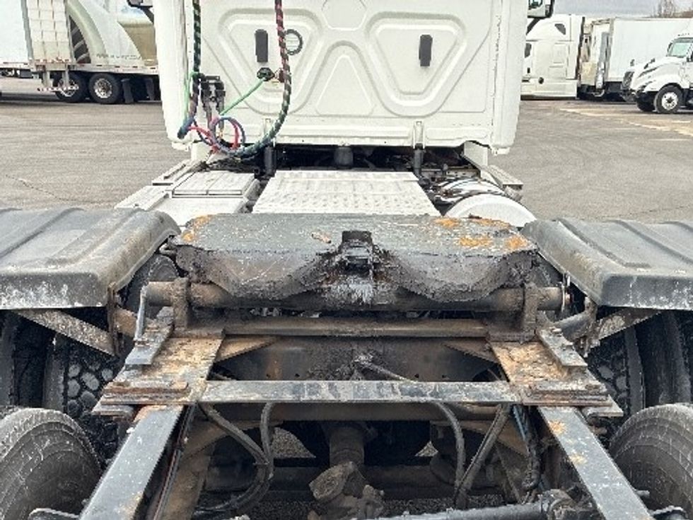 Day Cab Tractor-Heavy Duty Tractors-Freightliner-2020-Cascadia 12564ST-Valparaiso-IN-667,908\n\t\tmiles-$ 29,500 - Image 6