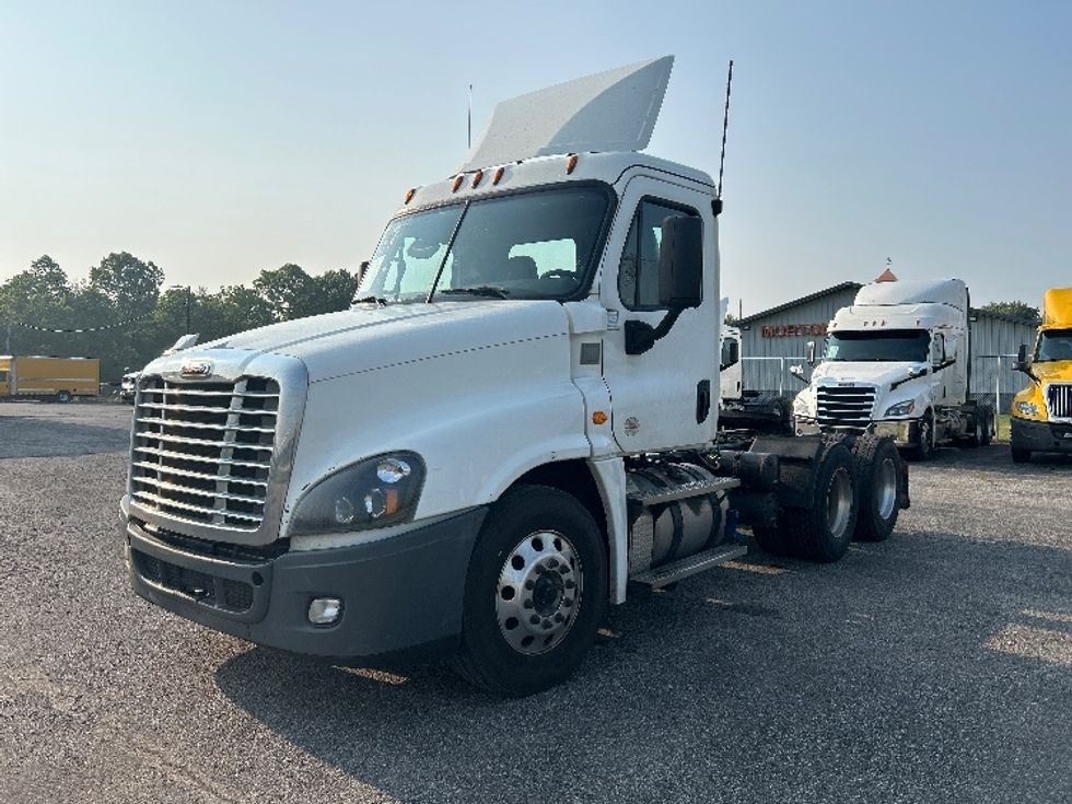 Day Cab Tractor-Heavy Duty Tractors-Freightliner-2020-Cascadia 12564ST-Wabash-IN-637,214\n\t\tmiles-$ 29,750 - Image 3