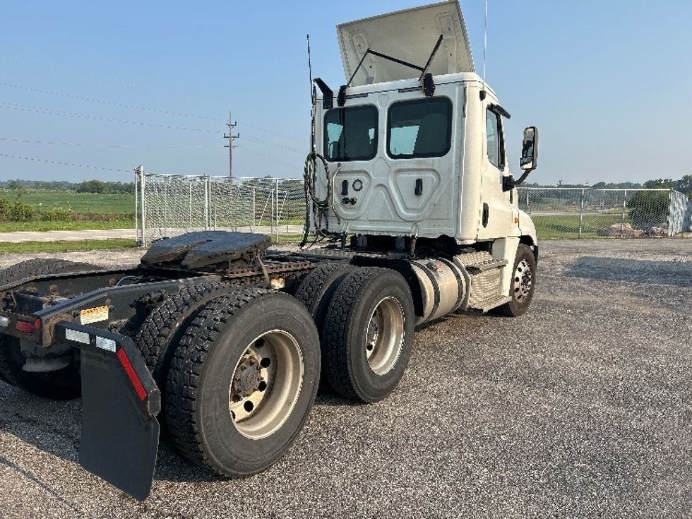 Day Cab Tractor-Heavy Duty Tractors-Freightliner-2020-Cascadia 12564ST-Wabash-IN-637,214\n\t\tmiles-$ 29,750 - Image 7