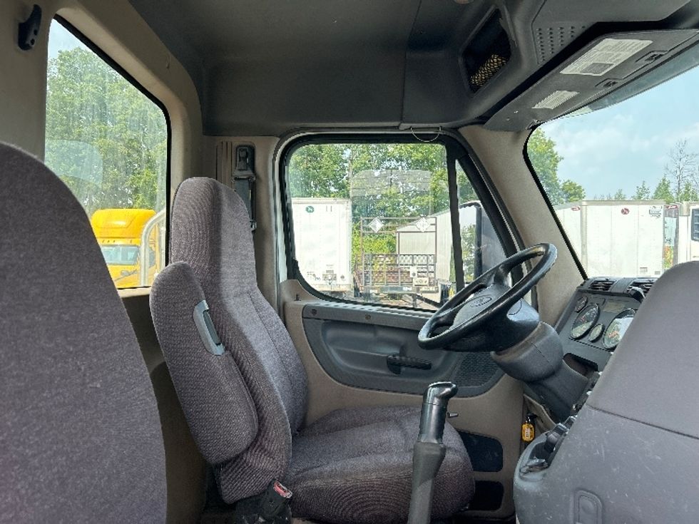 Day Cab Tractor-Heavy Duty Tractors-Freightliner-2020-Cascadia 12564ST-Watertown-NY-269,957\n\t\tmiles-$ 46,250 - Image 14