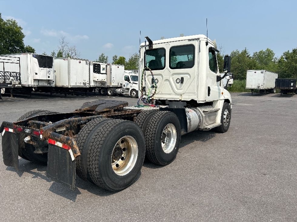 Day Cab Tractor-Heavy Duty Tractors-Freightliner-2020-Cascadia 12564ST-Watertown-NY-269,957\n\t\tmiles-$ 46,250 - Image 7