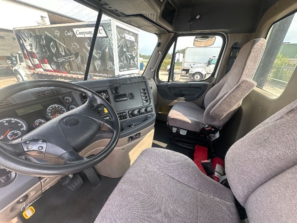 Day Cab Tractor-Heavy Duty Tractors-Freightliner-2020-Cascadia 12564ST-Waxahachie-TX-274,533\n\t\tmiles-$ 60,750 - Image 10