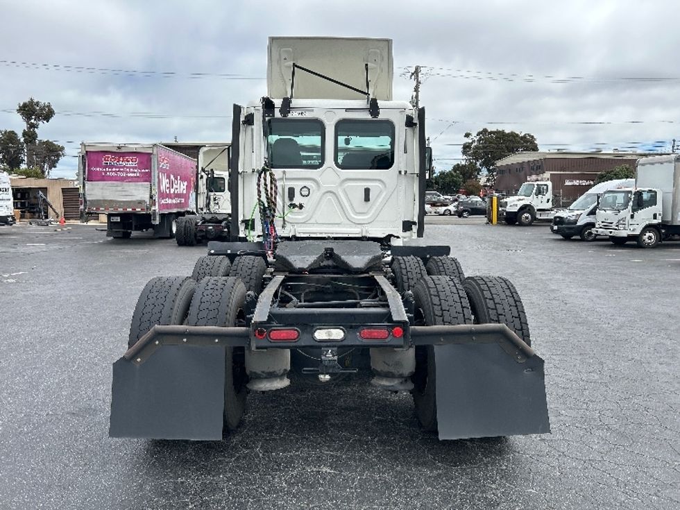 Day Cab Tractor-Heavy Duty Tractors-Freightliner-2020-Cascadia 12564ST-West Sacramento-CA-338,195\n\t\tmiles-$ 48,750 - Image 6