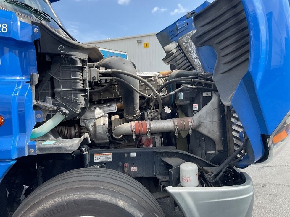 Day Cab Tractor-Heavy Duty Tractors-Freightliner-2020-Cascadia 12564ST-West Sacramento-CA-355,690\n\t\tmiles-$ 55,250 - Image 15