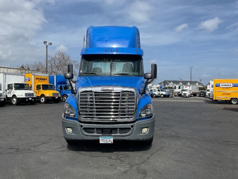 Day Cab Tractor-Heavy Duty Tractors-Freightliner-2020-Cascadia 12564ST-West Sacramento-CA-355,690\n\t\tmiles-$ 55,250 - Image 2
