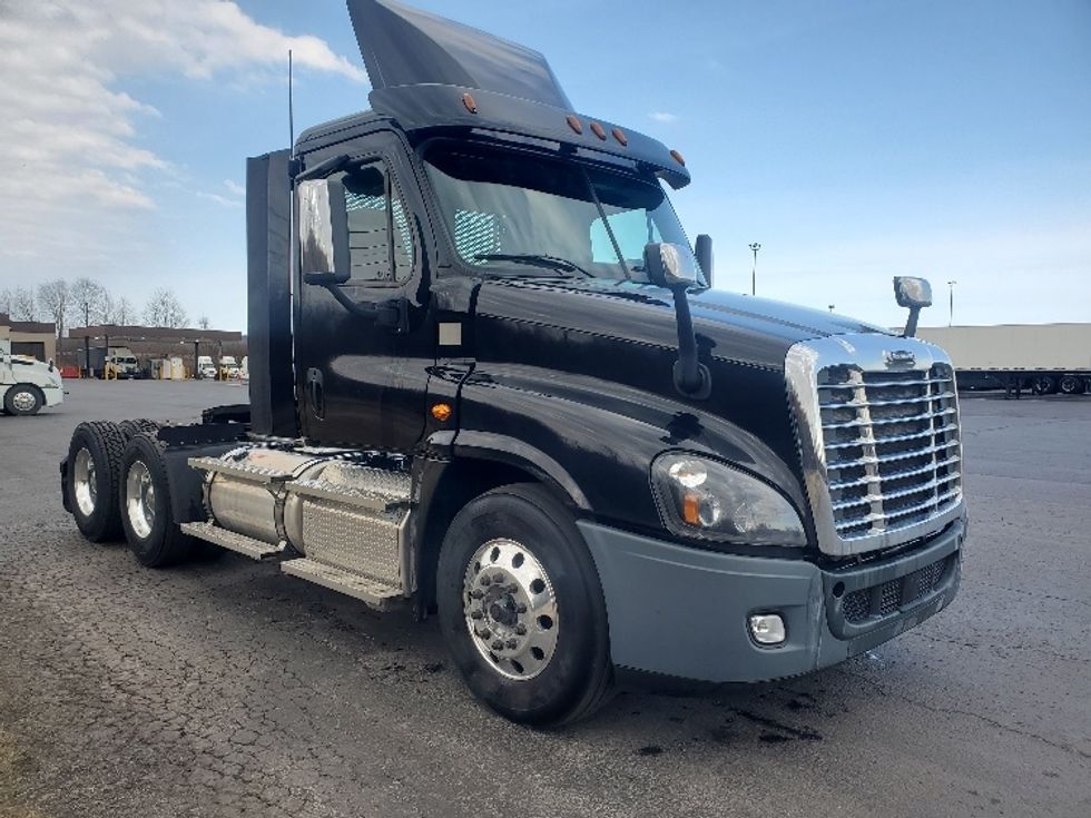Day Cab Tractor-Heavy Duty Tractors-Freightliner-2020-Cascadia 12564ST-White Deer-PA-349,371\n\t\tmiles-$ 51,250 - Image 1