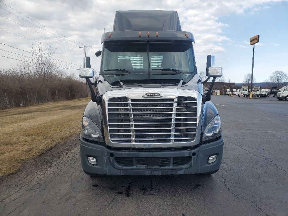 Day Cab Tractor-Heavy Duty Tractors-Freightliner-2020-Cascadia 12564ST-White Deer-PA-349,371\n\t\tmiles-$ 51,250 - Image 2