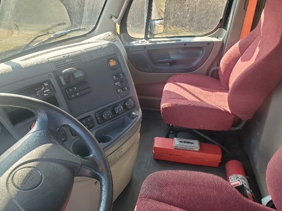 Day Cab Tractor-Heavy Duty Tractors-Freightliner-2020-Cascadia 12564ST-White Deer-PA-378,174\n\t\tmiles-$ 50,000 - Image 10