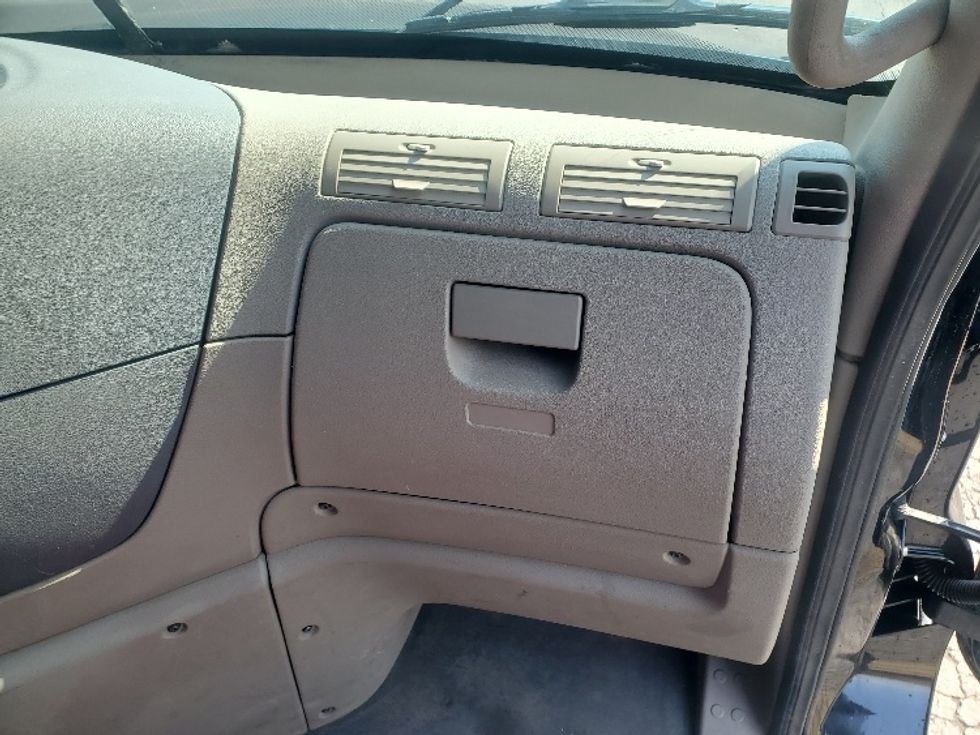 Day Cab Tractor-Heavy Duty Tractors-Freightliner-2020-Cascadia 12564ST-White Deer-PA-378,174\n\t\tmiles-$ 50,000 - Image 13