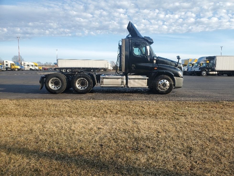 Day Cab Tractor-Heavy Duty Tractors-Freightliner-2020-Cascadia 12564ST-White Deer-PA-439,150\n\t\tmiles-$ 46,750 - Image 8