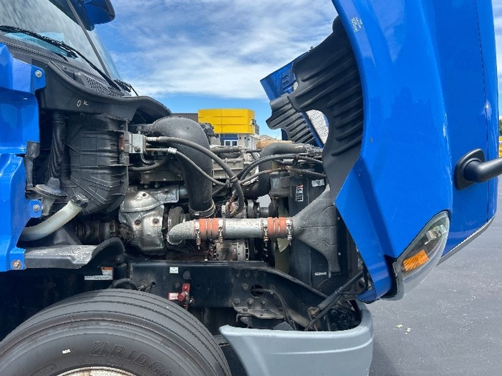 Day Cab Tractor-Heavy Duty Tractors-Freightliner-2020-Cascadia 12564ST-Windsor-WI-252,319\n\t\tmiles-$ 44,500 - Image 15