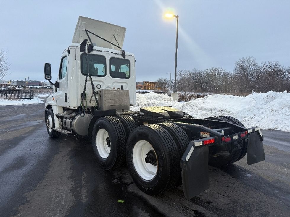 Day Cab Tractor-Heavy Duty Tractors-Freightliner-2020-Cascadia 12564ST-Windsor-WI-384,019\n\t\tmiles-$ 45,500 - Image 5