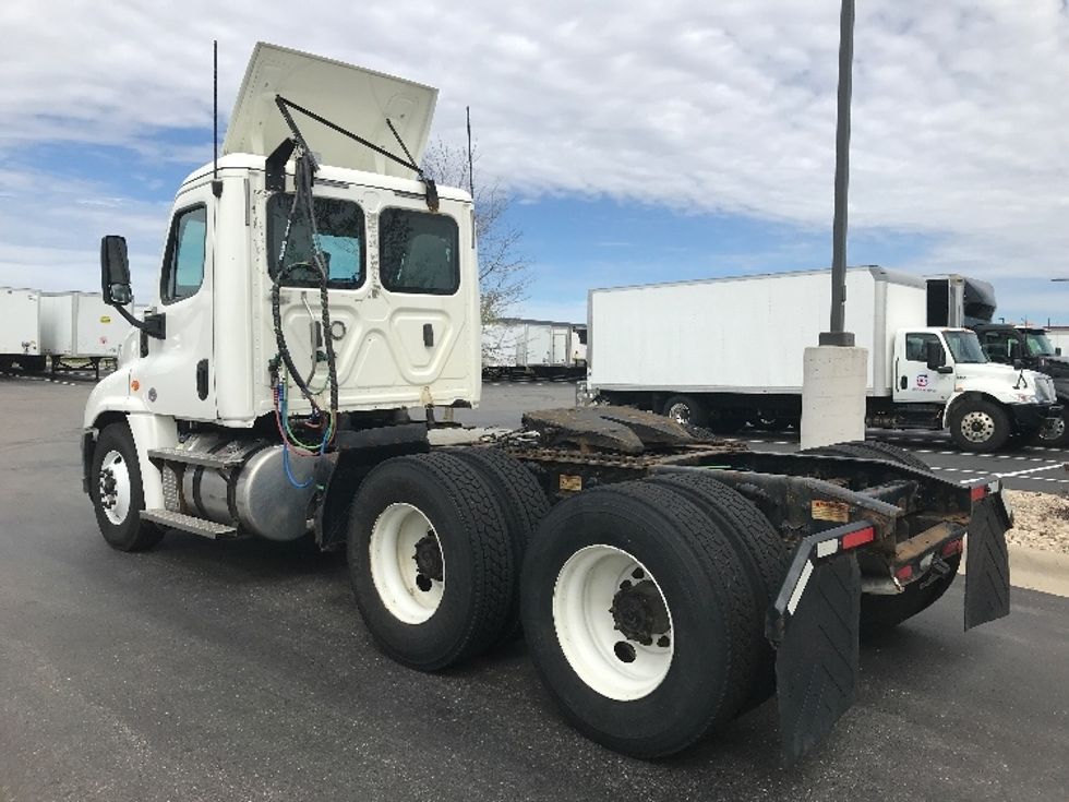 Day Cab Tractor-Heavy Duty Tractors-Freightliner-2020-Cascadia 12564ST-Windsor-WI-542,971\n\t\tmiles-$ 31,500 - Image 5