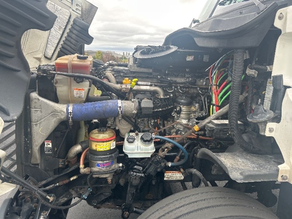 Day Cab Tractor-Heavy Duty Tractors-Freightliner-2020-Cascadia 12564ST-Windsor-WI-634,103\n\t\tmiles-$ 29,750 - Image 16