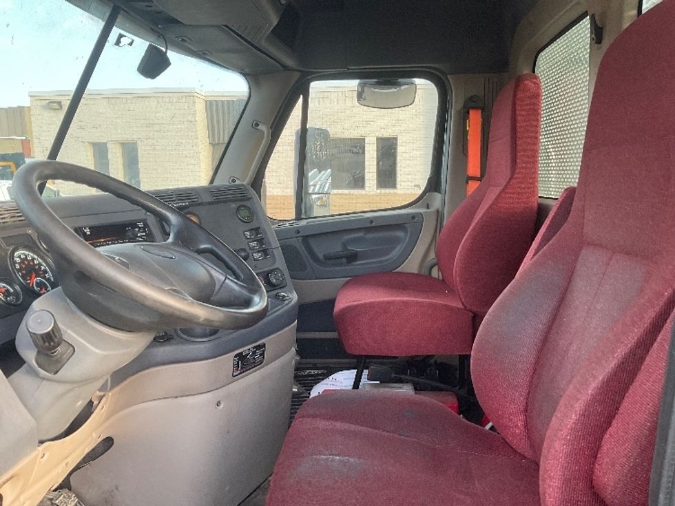 Day Cab Tractor-Heavy Duty Tractors-Freightliner-2020-Cascadia 12564ST-Youngstown-OH-319,367\n\t\tmiles-$ 54,250 - Image 10