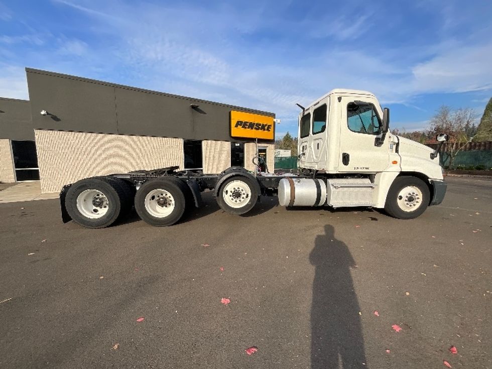 Day Cab Tractor-Heavy Duty Tractors-Freightliner-2020-Cascadia 12584ST-Clackamas-OR-265,438\n\t\tmiles-$ 69,000 - Image 8