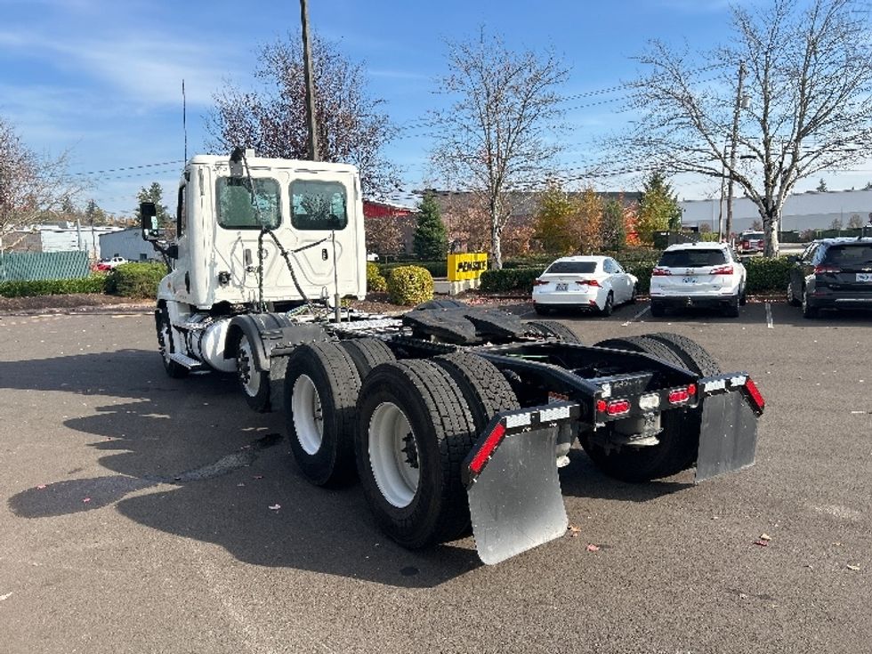 Day Cab Tractor-Heavy Duty Tractors-Freightliner-2020-Cascadia 12584ST-Clackamas-OR-311,047\n\t\tmiles-$ 66,500 - Image 5