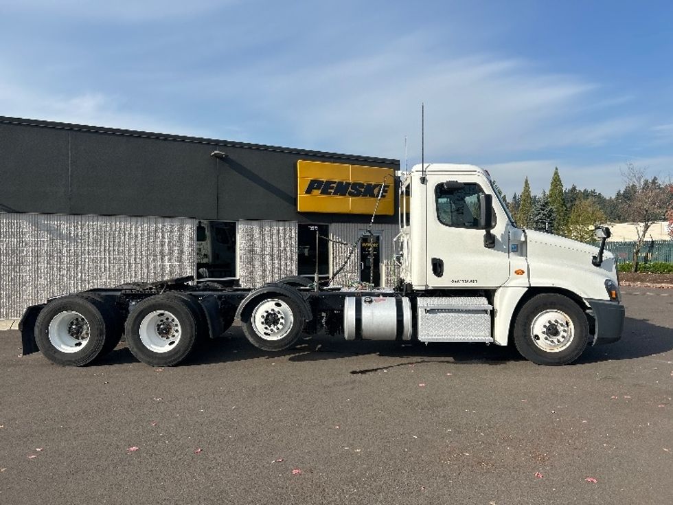 Day Cab Tractor-Heavy Duty Tractors-Freightliner-2020-Cascadia 12584ST-Clackamas-OR-311,047\n\t\tmiles-$ 66,500 - Image 8