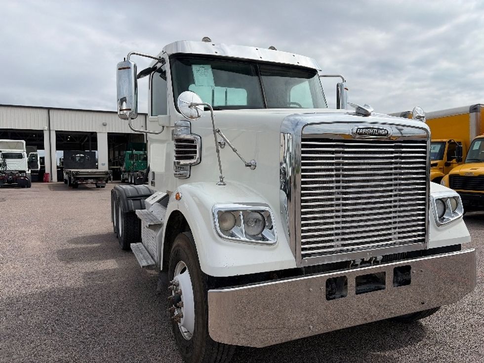 Day Cab Tractor-Heavy Duty Tractors-Freightliner-2020-D12264SD-Dallas-TX-281,121\n\t\tmiles-$ 78,250 - Image 1