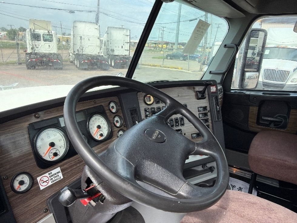 Day Cab Tractor-Heavy Duty Tractors-Freightliner-2020-D12264SD-Dallas-TX-281,121\n\t\tmiles-$ 78,250 - Image 10