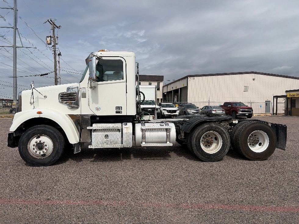 Day Cab Tractor-Heavy Duty Tractors-Freightliner-2020-D12264SD-Dallas-TX-281,121\n\t\tmiles-$ 78,250 - Image 4