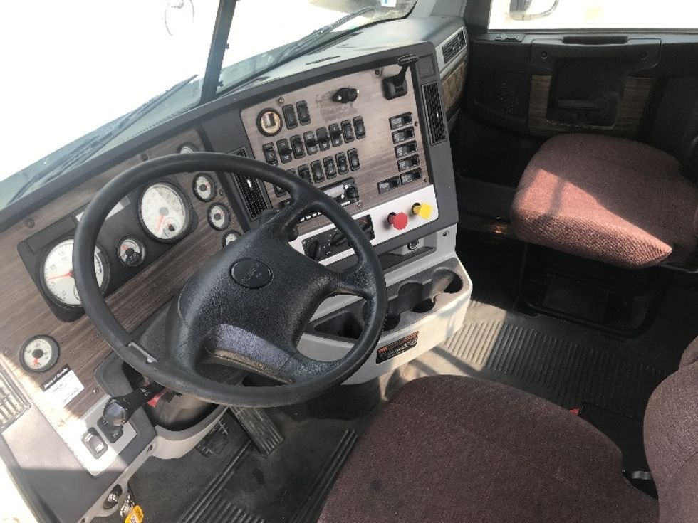 Day Cab Tractor-Heavy Duty Tractors-Freightliner-2020-D12264SD-Houston-TX-335,558\n\t\tmiles-$ 81,250 - Image 10