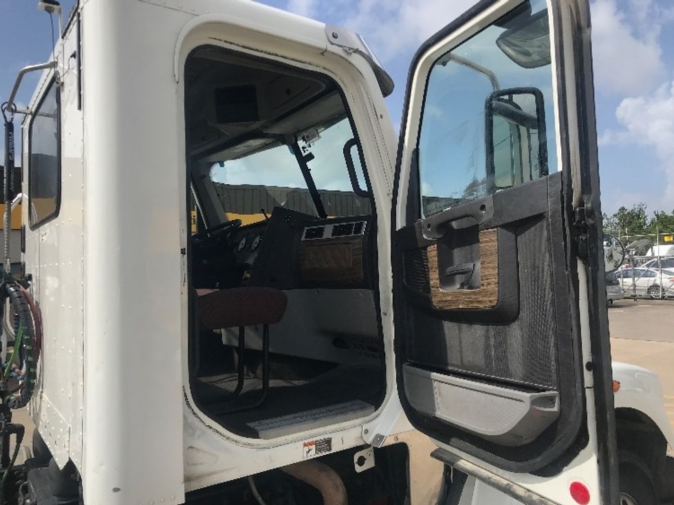 Day Cab Tractor-Heavy Duty Tractors-Freightliner-2020-D12264SD-Houston-TX-335,558\n\t\tmiles-$ 81,250 - Image 12