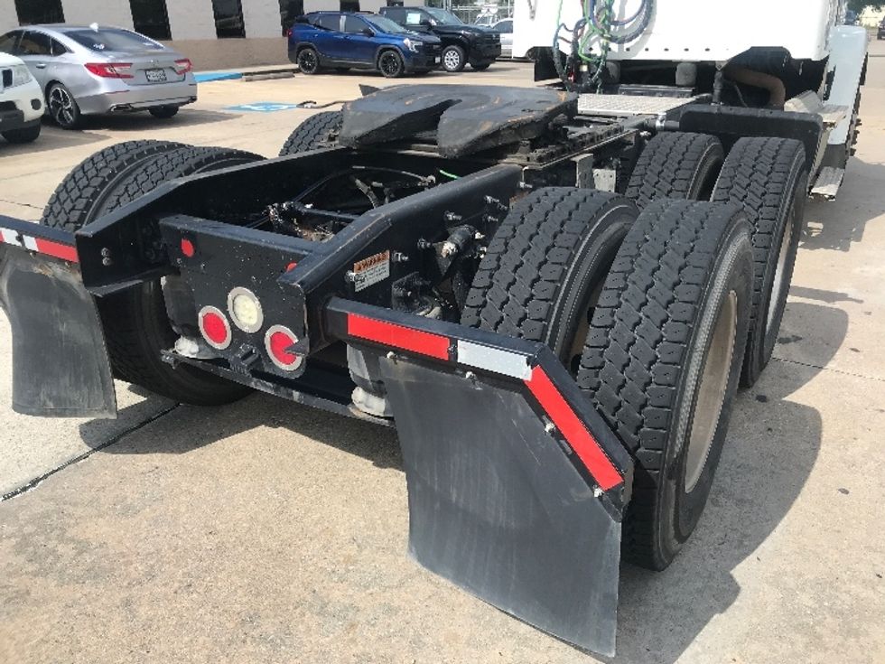 Day Cab Tractor-Heavy Duty Tractors-Freightliner-2020-D12264SD-Houston-TX-335,558\n\t\tmiles-$ 81,250 - Image 19