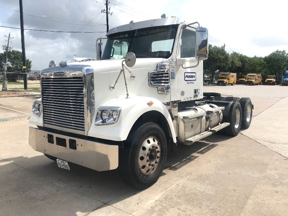Day Cab Tractor-Heavy Duty Tractors-Freightliner-2020-D12264SD-Houston-TX-335,558\n\t\tmiles-$ 81,250 - Image 3