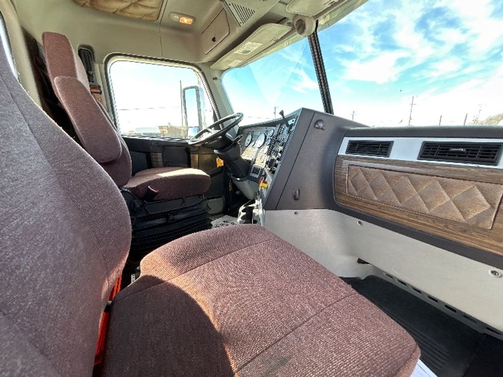 Day Cab Tractor-Heavy Duty Tractors-Freightliner-2020-D12264SD-Lubbock-TX-292,230\n\t\tmiles-$ 89,750 - Image 14