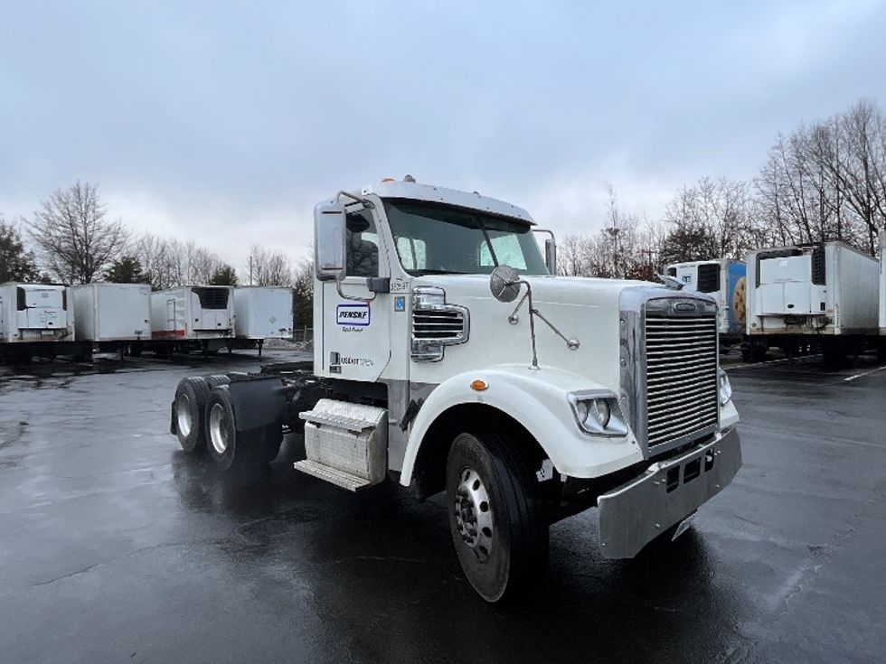 Day Cab Tractor-Heavy Duty Tractors-Freightliner-2020-D12264SD-Manassas-VA-271,177\n\t\tmiles-$ 71,000 - Image 1