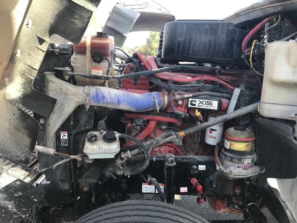 Day Cab Tractor-Heavy Duty Tractors-Freightliner-2020-D12264SD-Milwaukee-WI-401,414\n\t\tmiles-$ 69,000 - Image 16