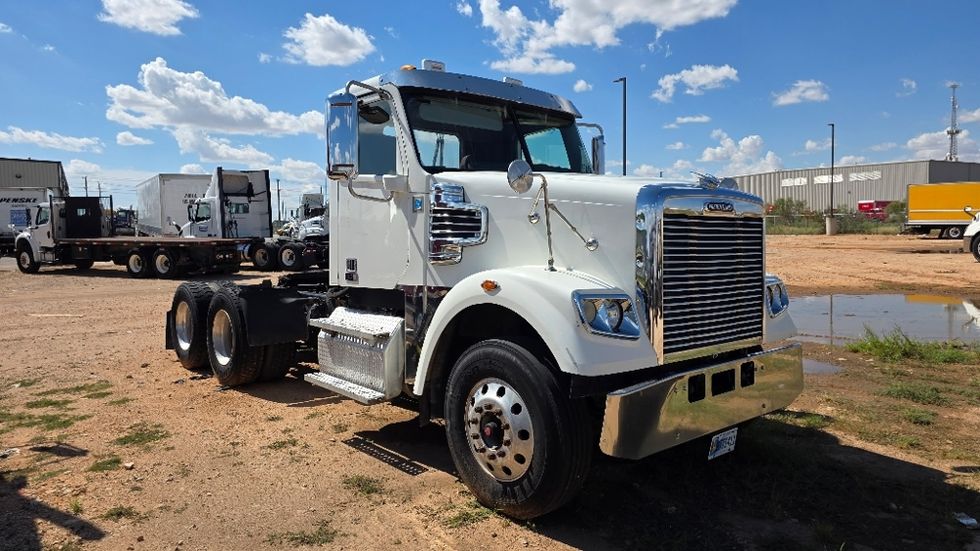Day Cab Tractor-Heavy Duty Tractors-Freightliner-2020-D12264SD-Odessa-TX-227,149\n\t\tmiles-$ 15,000 - Image 1