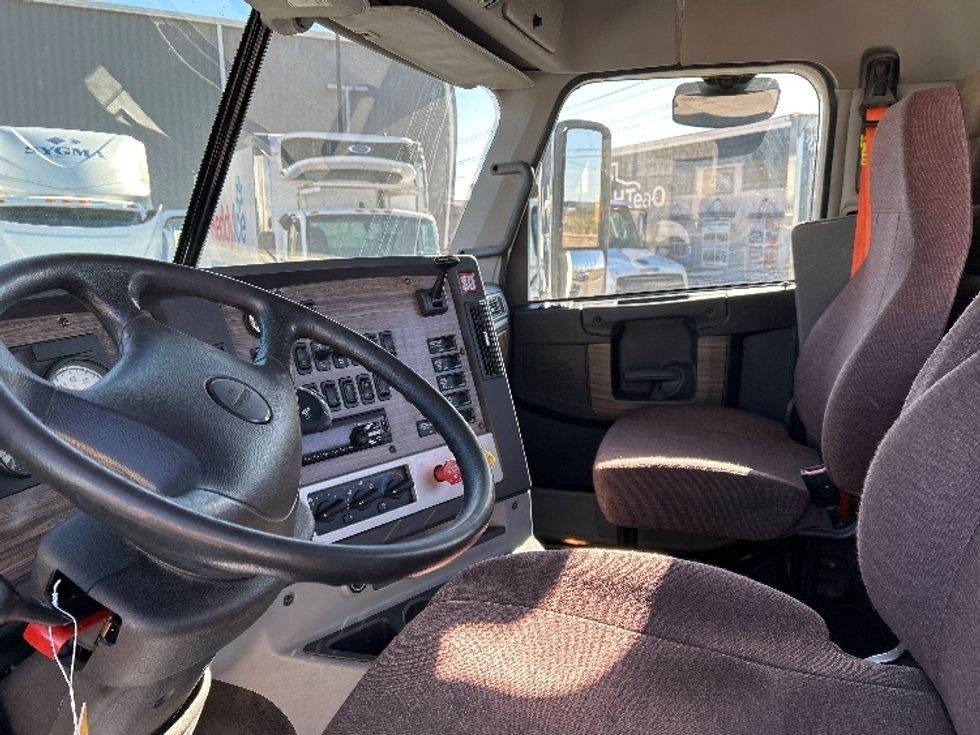 Day Cab Tractor-Heavy Duty Tractors-Freightliner-2020-D12264SD-Odessa-TX-227,149\n\t\tmiles-$ 15,000 - Image 6