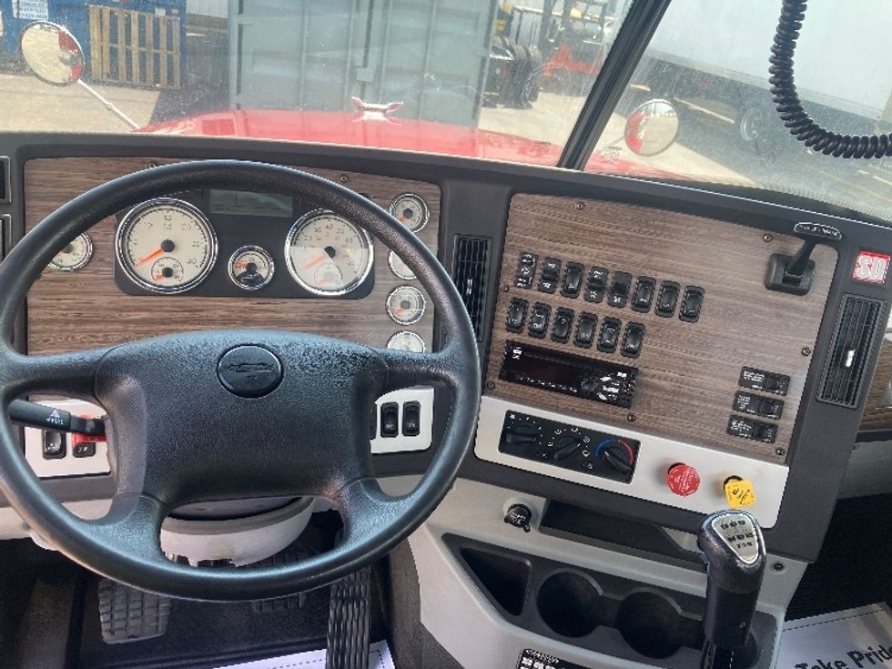 Day Cab Tractor-Heavy Duty Tractors-Freightliner-2020-D12264SD-Piqua-OH-250,251\n\t\tmiles-$ 61,250 - Image 11