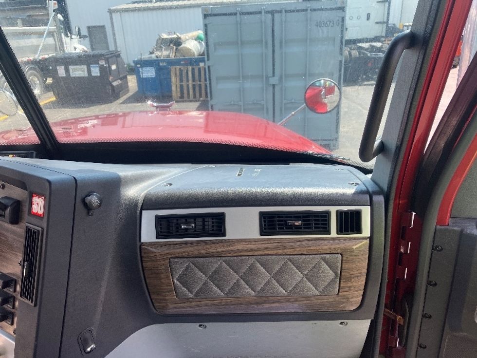 Day Cab Tractor-Heavy Duty Tractors-Freightliner-2020-D12264SD-Piqua-OH-250,251\n\t\tmiles-$ 61,250 - Image 13